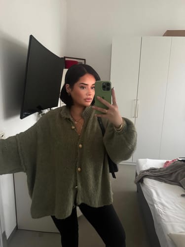 Customer photo review of Danielle Strickjacke - Khaki