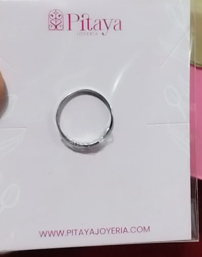 Customer photo review of Anillo Personalizado Minimal