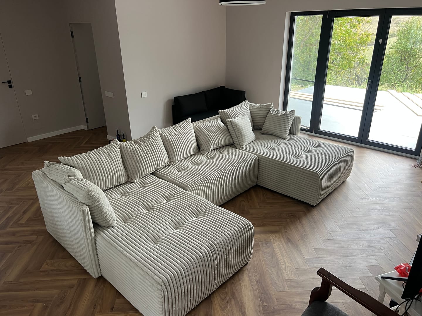Customer photo review of Colțar extensibil dumonde cu ladă de depozitare si sezut confortabil din spuma HR, Malta U Beige 340x185 cm