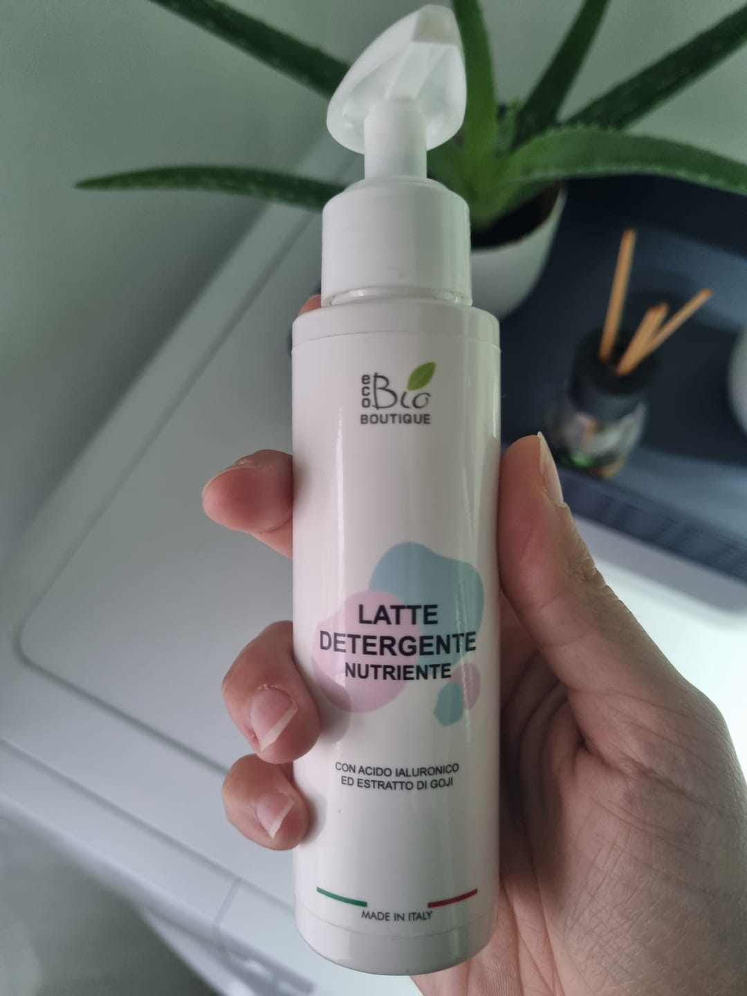 Customer photo review of Latte Detergente Nutriente