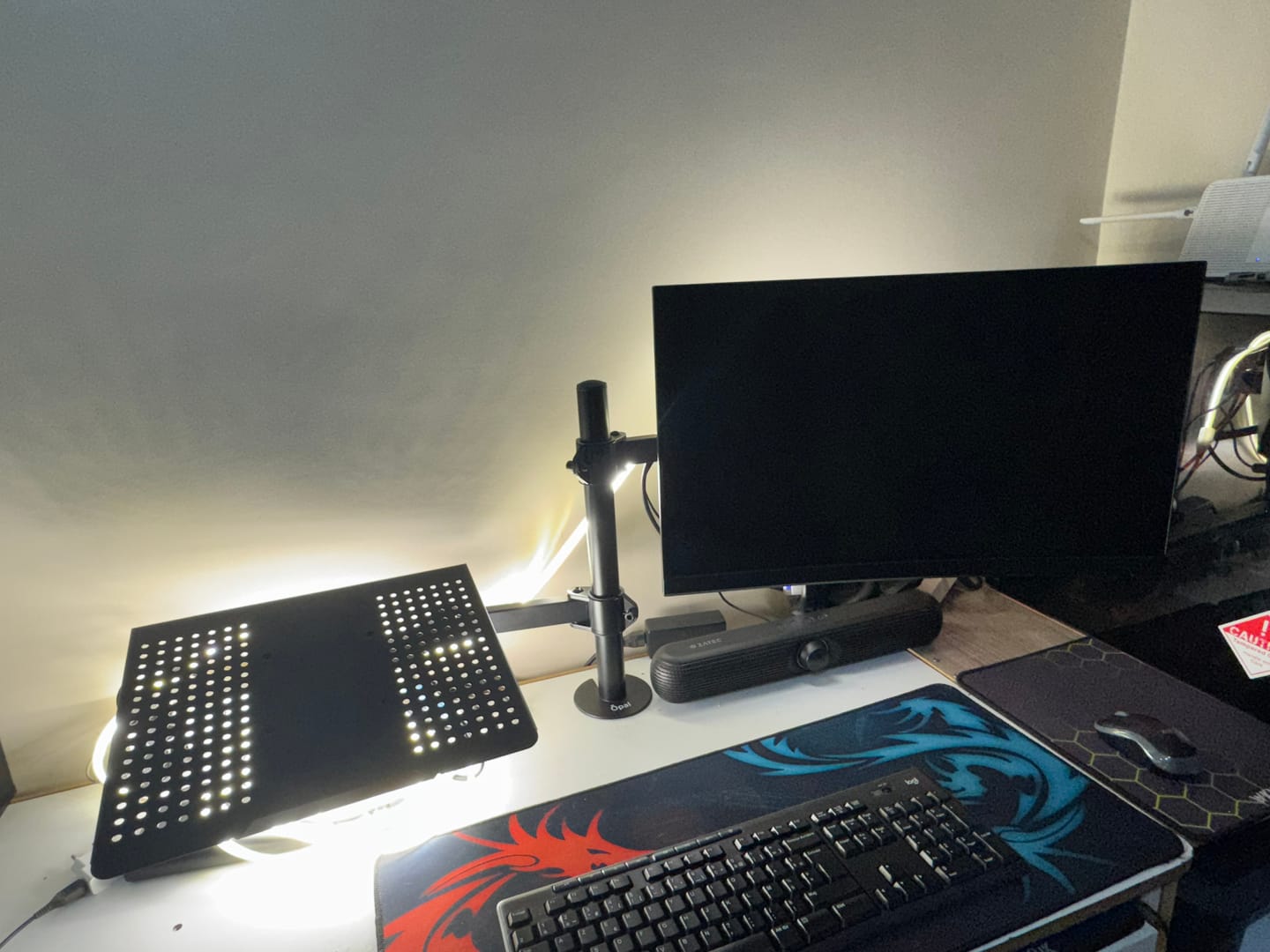 Customer photo review of Support de moniteur et ordinateur portable OPE-1