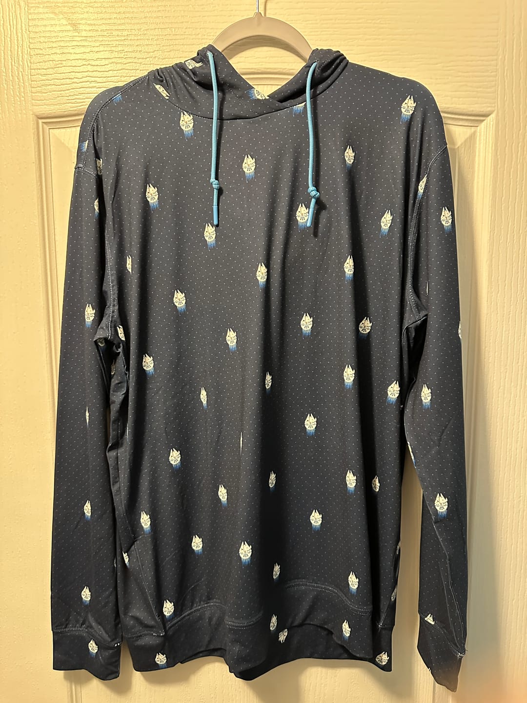 Customer photo review of Star Wars™ "12 Parsecs" – Performance Hoodie