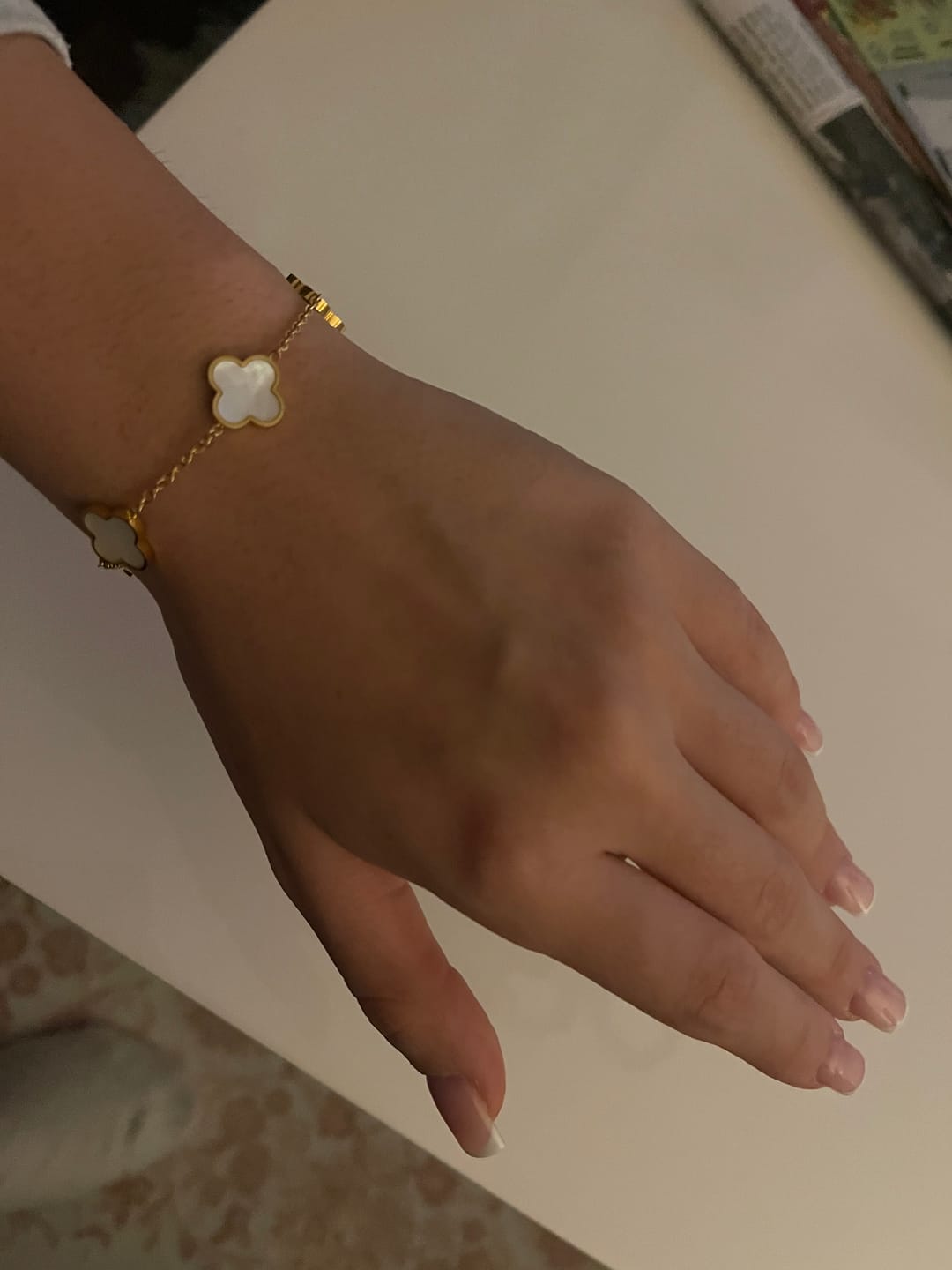 Customer photo review of Clover Perlmutt Kette | 18K vergoldet