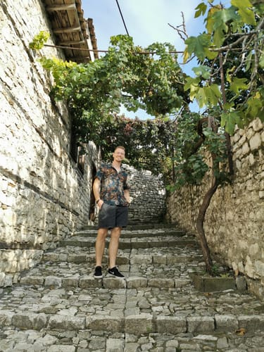 Customer photo review of Chemise à manches courtes boutonnée en coton à fleurs rétro pour hommes