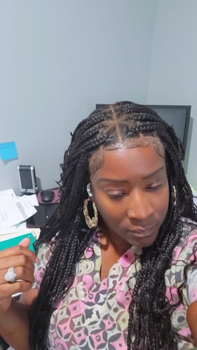 Customer photo review of Triangle Base Full Lace Tangleless Human Hair Boho Curls Knotless Boho Box Braided Wig 36"（US only）