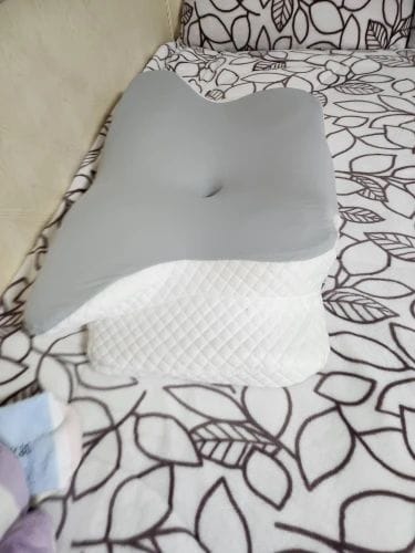 Customer photo review of Dreamers® Relief Pillow - Elevated Thickness