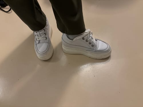 Customer photo review of Thicksole Inner Heel Trainers For Petite Feet MS15