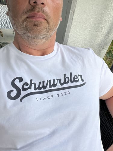 Customer photo review of PREMIUM SHIRT BUBEN • SCHWURBLER SINCE 2020 - HELL