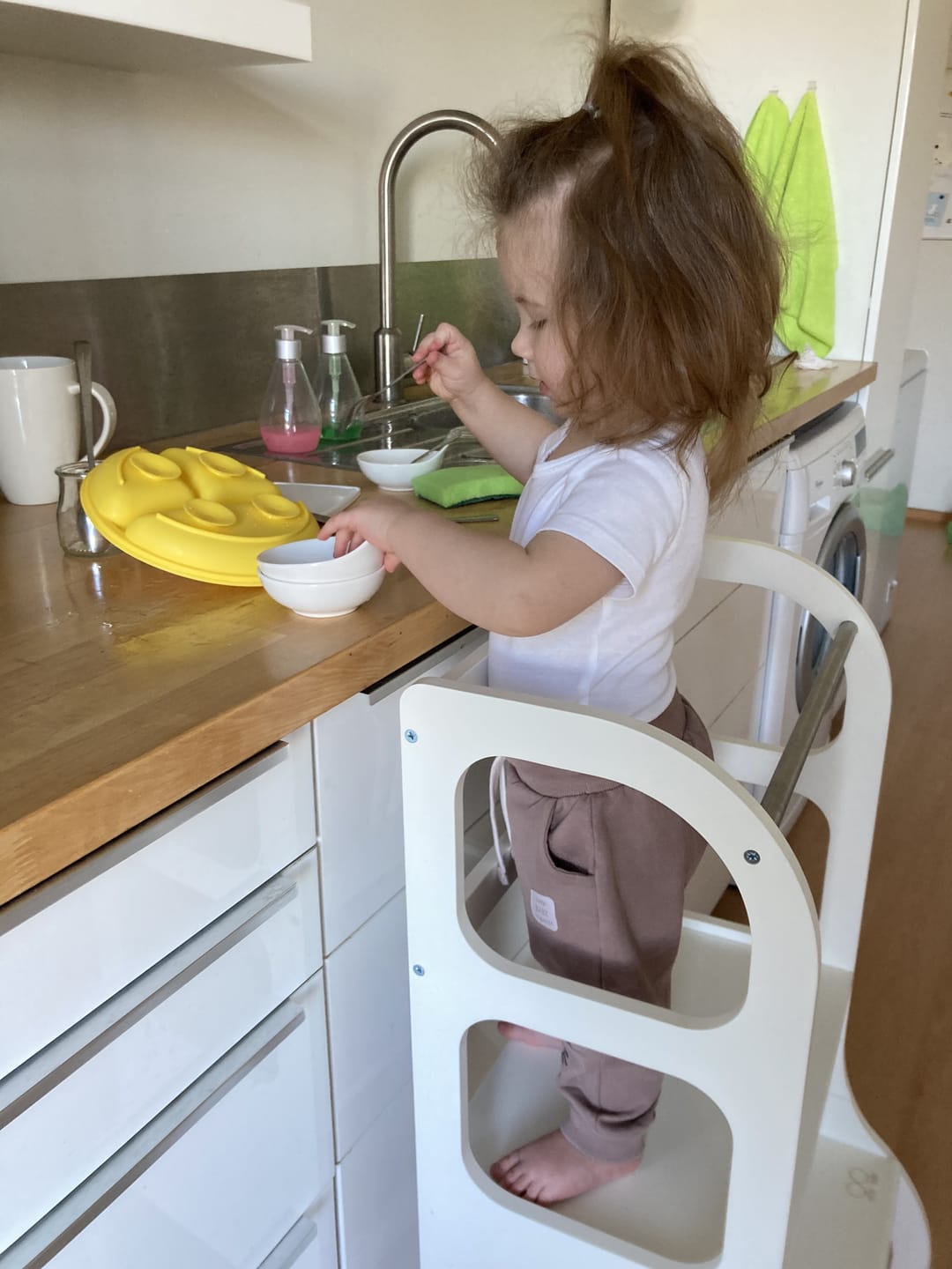 Customer photo review of STEP UP • Adjustable height helper tower