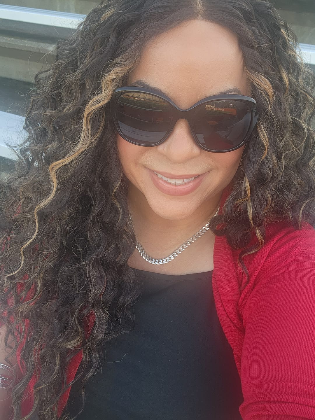 Customer photo review of Sensationnel 360 Butta Lace Glueless Synthetic HD Lace Wig - BUTTA 360 UNIT 4