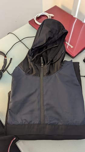 Customer photo review of Men's Nour 2 Tone Thobe - Black & Navy