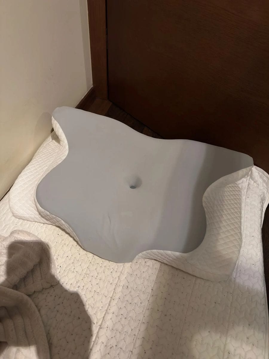 Customer photo review of Dreamers® Relief Pillow - Elevated Thickness