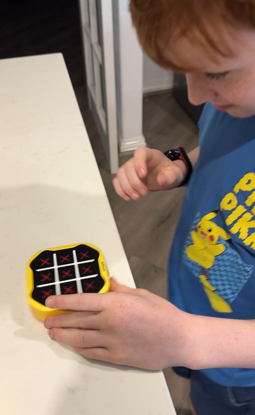 Customer photo review of GiiKER Tic-Tac-Toe Bolt