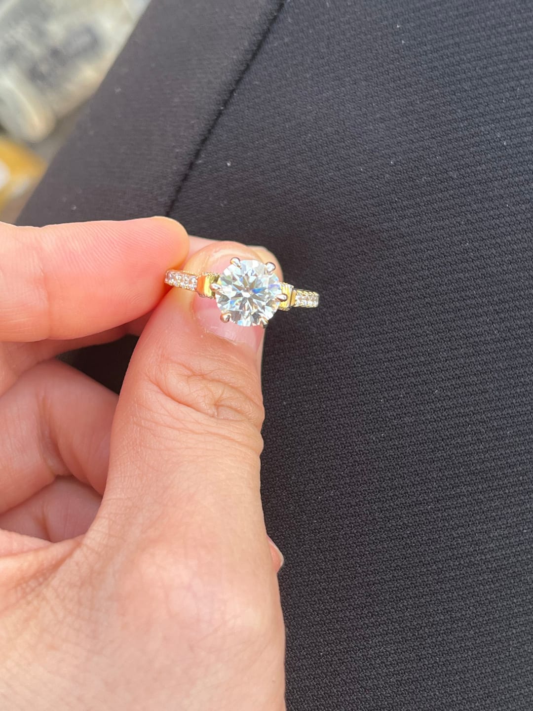 Customer photo review of S925 Moissanite 2.0Ct Round Cut Bow Base Design Engagement Ring For Everyday Wear