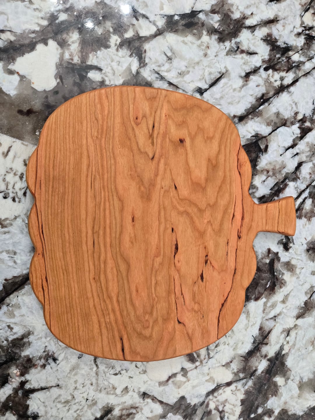 Customer photo review of 11.75x11.75" Pumpkin Serving Board Acrylic Router Template
