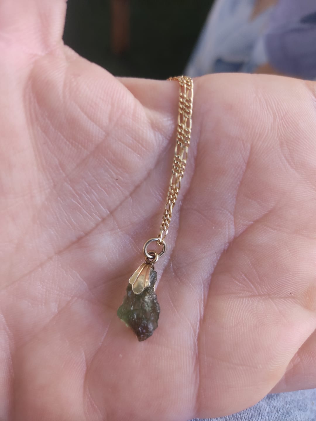 Customer photo review of Colgante Moldavita Dorada | Buena suerte - Espiritualidad