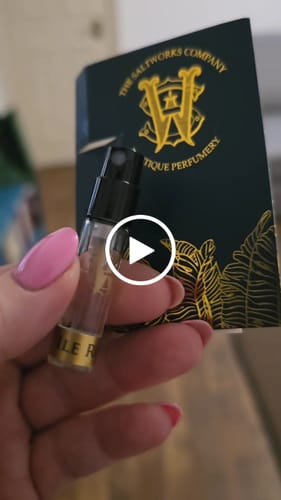 Customer video review of Ile Rouge