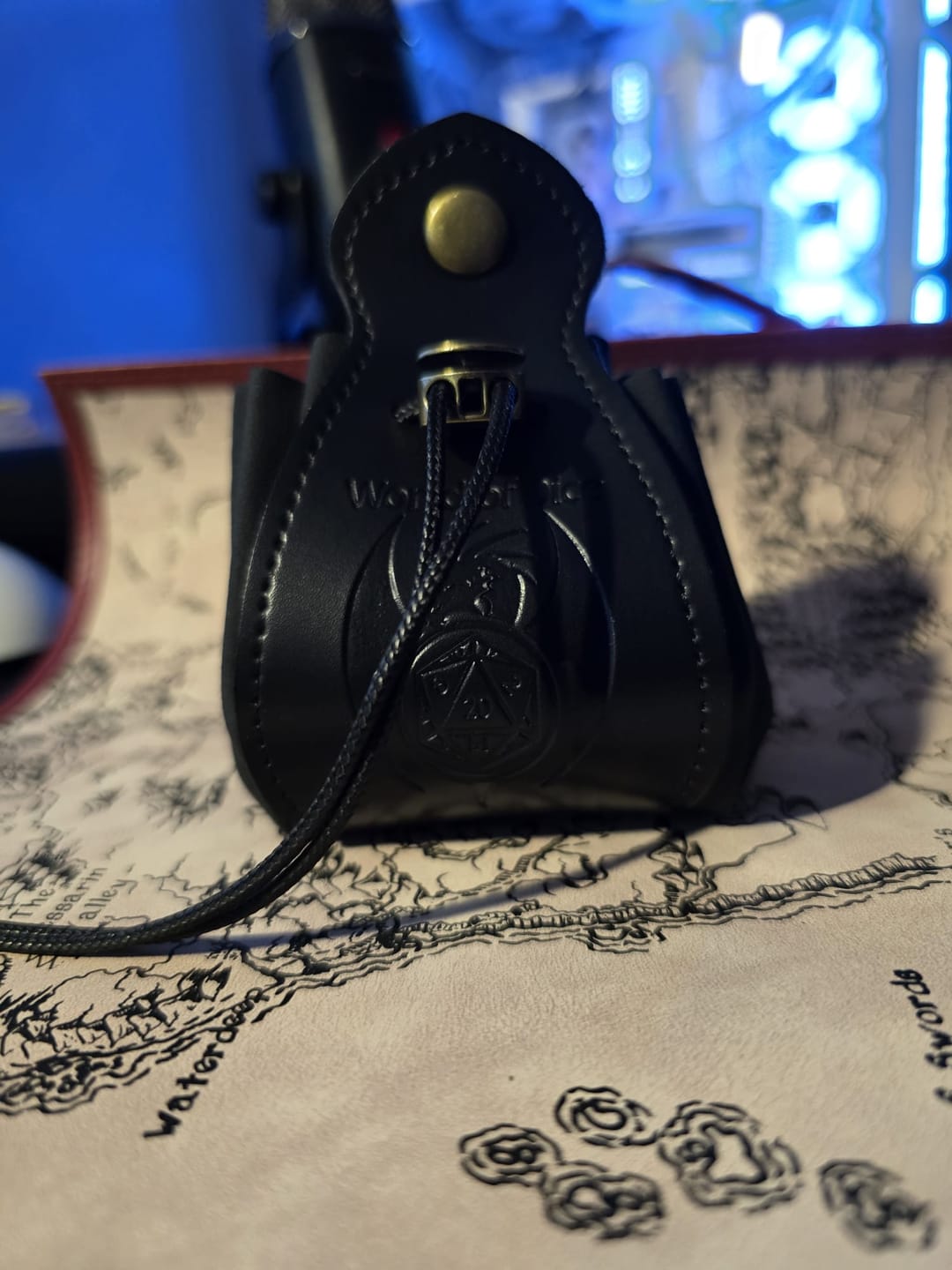 Customer photo review of 2in1 Würfelbeutel und Würfelunterlage Black