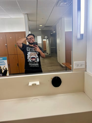 Customer photo review of GEAR 5 BOUNTY POSTER VINTAGE OVERSIZE TEE