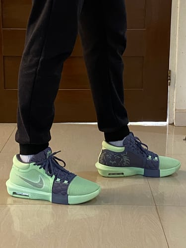Customer photo review of LeBron Witness 8 EP Basketball Shoes