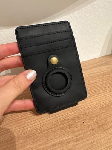 Customer photo review of TagWallet Slim