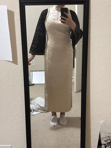Customer photo review of Cappucino 卡布奇诺 1930s Satin Jacquard Faux Two-Piece Bell Sleeve Qipao