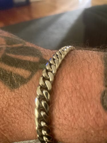 Customer photo review of Cuban Bracelet  (White Gold) 8mm