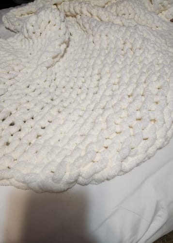 Customer photo review of Handmade Chunky Knit Blanket