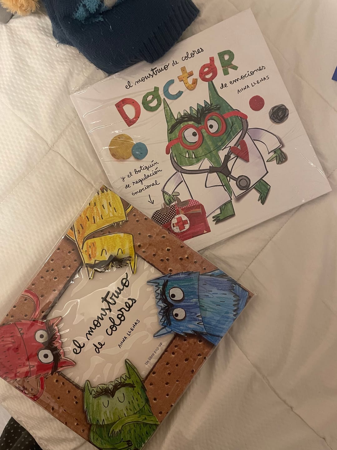 Customer photo review of El Monstruo de colores: Doctor emociones
