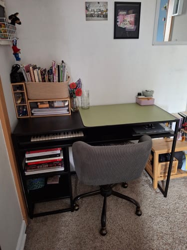 Customer photo review of Escritorio repisa 2 niveles Metal BLACK