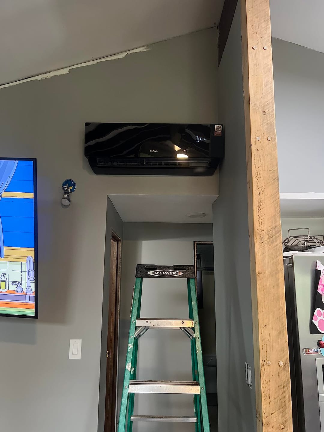 Customer photo review of DELLA Umbra Series Mini Split AC R32 Refrigerant