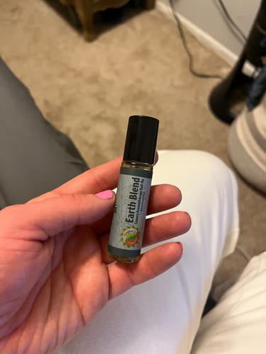 Customer photo review of Earth Aromatherapy Roll-On