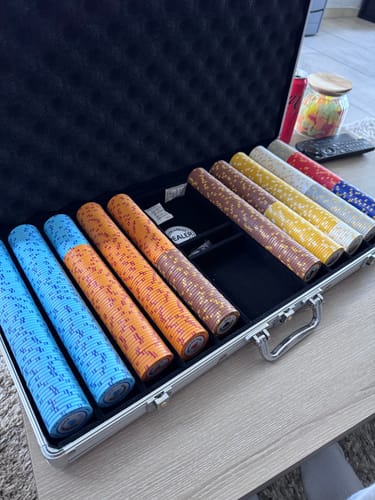 Customer photo review of Poker Set Diamond Club Cash Game 750