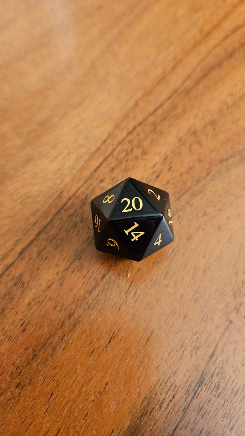 Customer photo review of Obsidian Glossy Steinwürfel D20 / D10 / D6