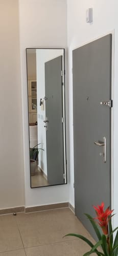 Customer photo review of דלת מראה להסתרת ארון חשמל
