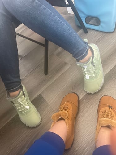 Customer photo review of Caspar Pro - Non-slip & Water-Resistant Winter Barefoot Shoe