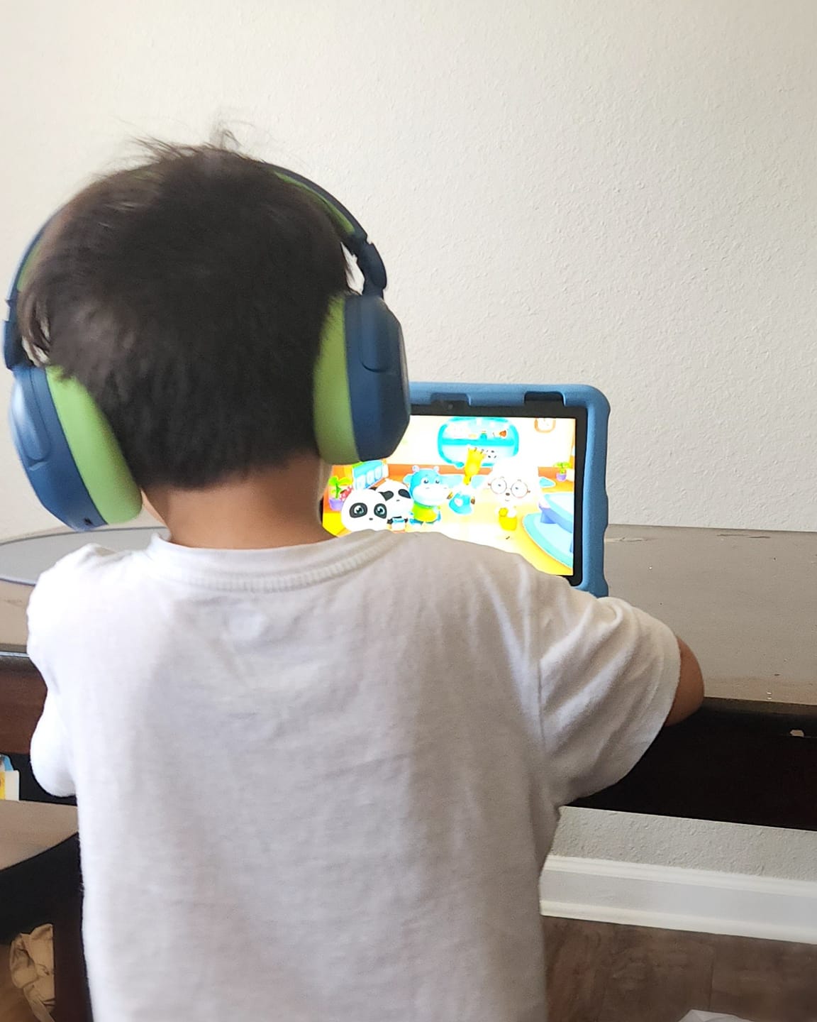 Customer photo review of iClever BTH20 Active Noise Cancelling Headphones for Kids