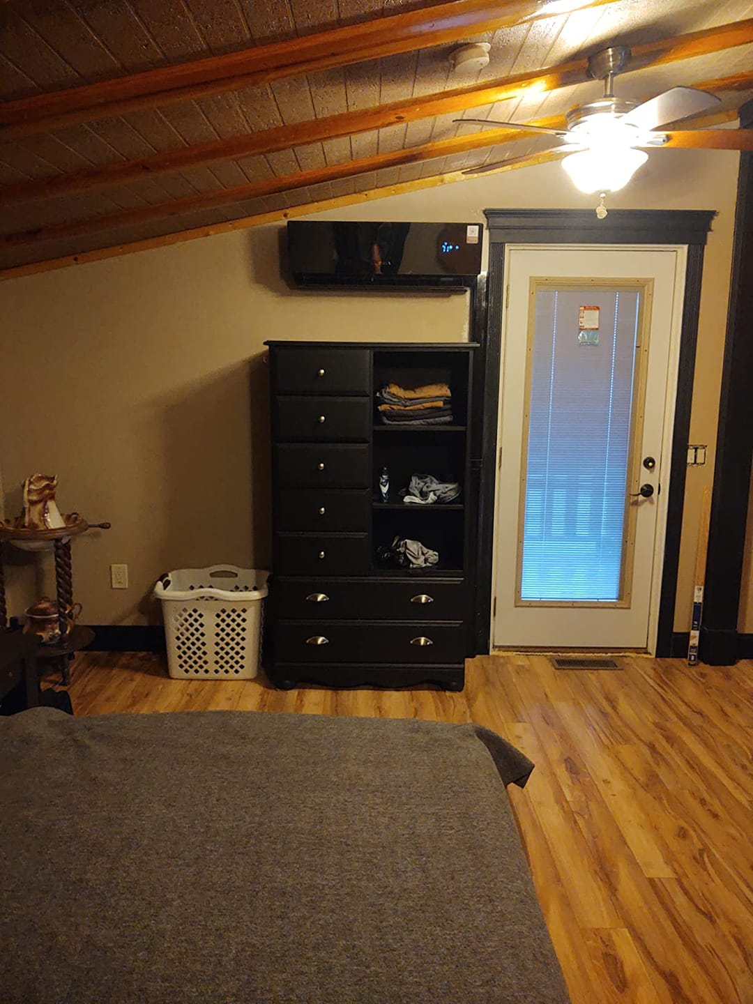 Customer photo review of DELLA Umbra Series Mini Split AC R32 Refrigerant