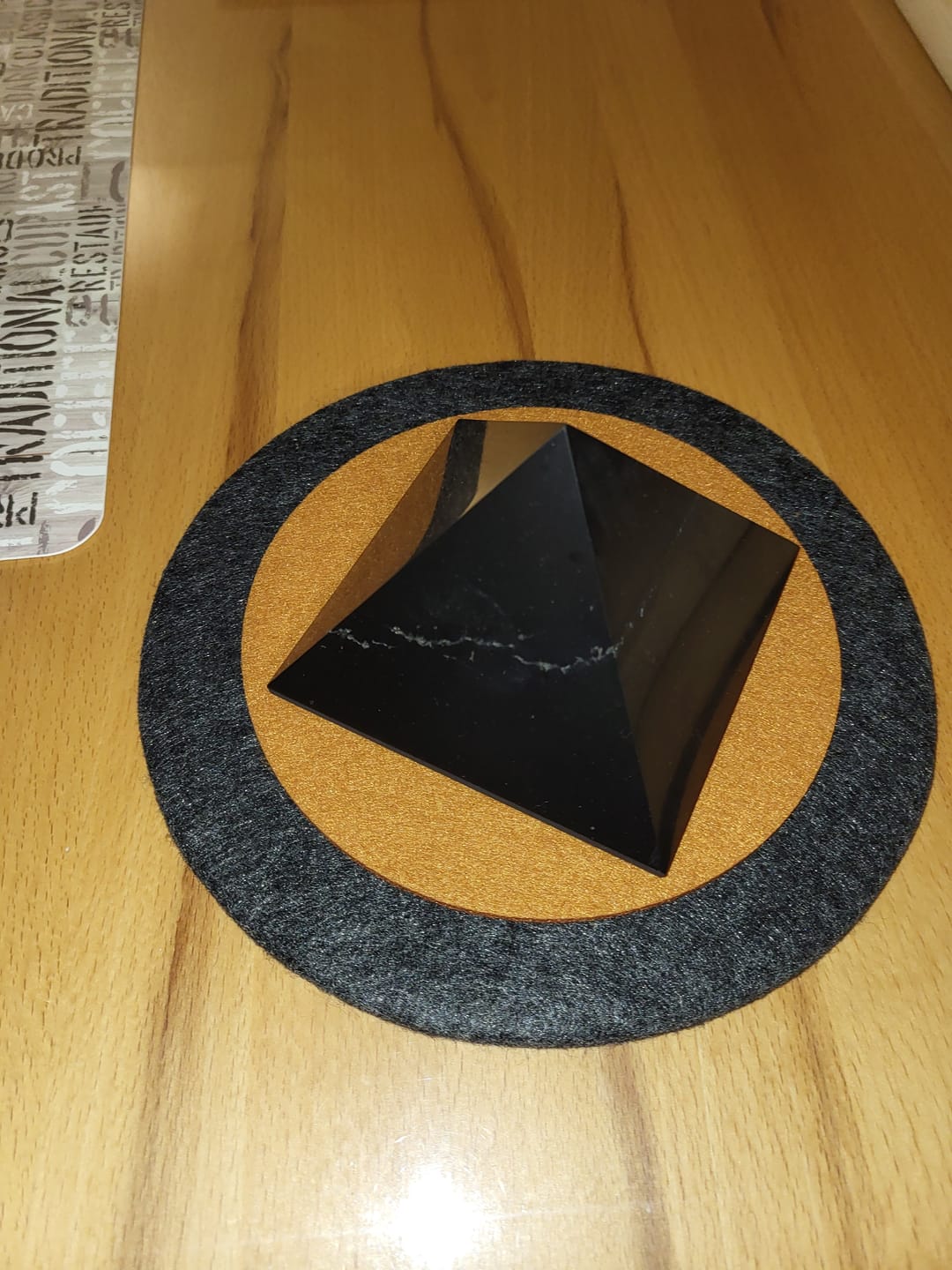 Customer photo review of Schungit Platte aus Karelien | Heilstein