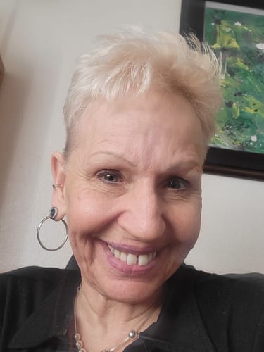 Customer photo review of Weightless Shampoo & Conditioner Subscription