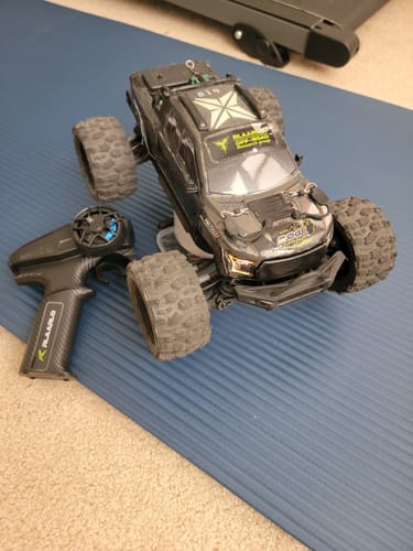 Customer photo review of Rlaarlo Metal 1/14 Scale Brushless RTR Monster Truck, ROG1