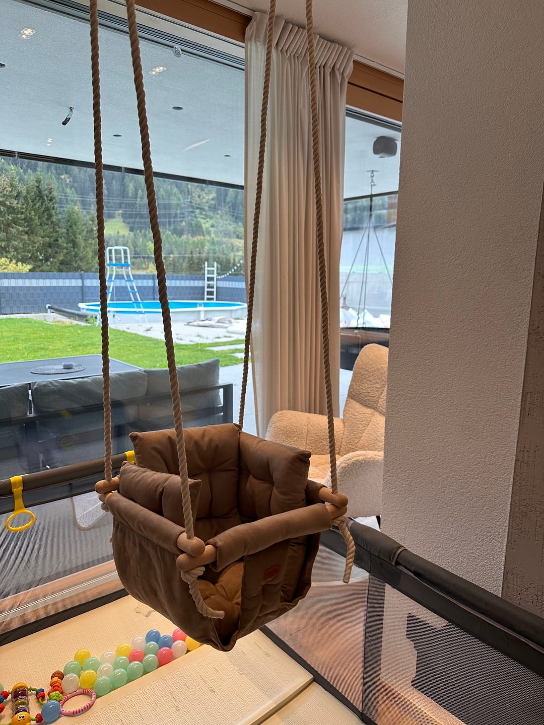 Customer photo review of Premium Sand Beige Schaukel