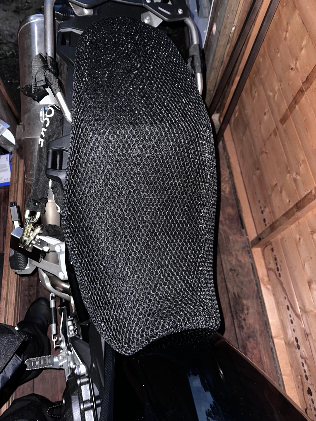 Wind Rider mesh seat cover on a BMW F 750 GS