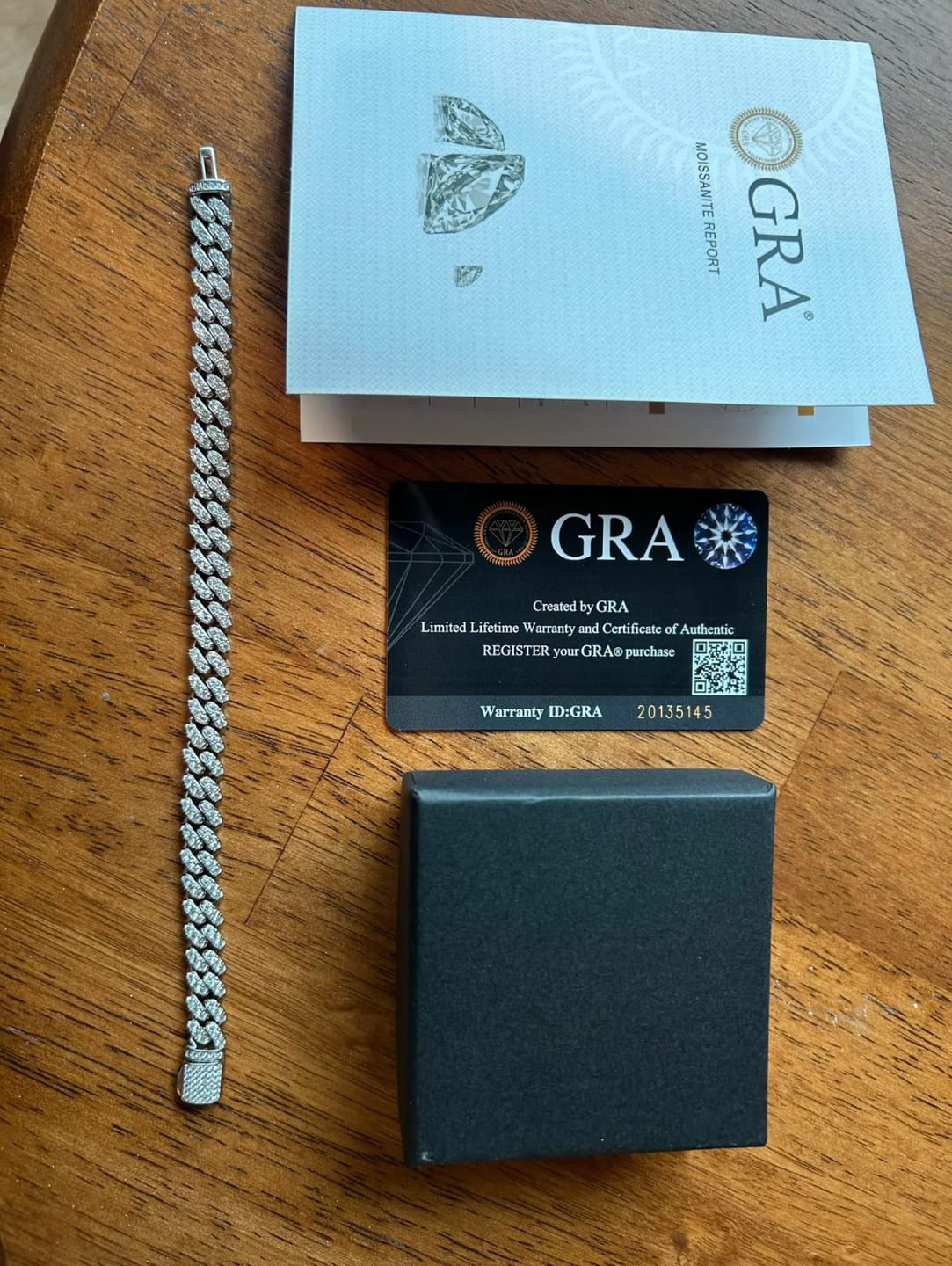 Customer photo review of PULSERA CUBANA DE MOISSANITA CON ORO BLANCO DE 6mm
