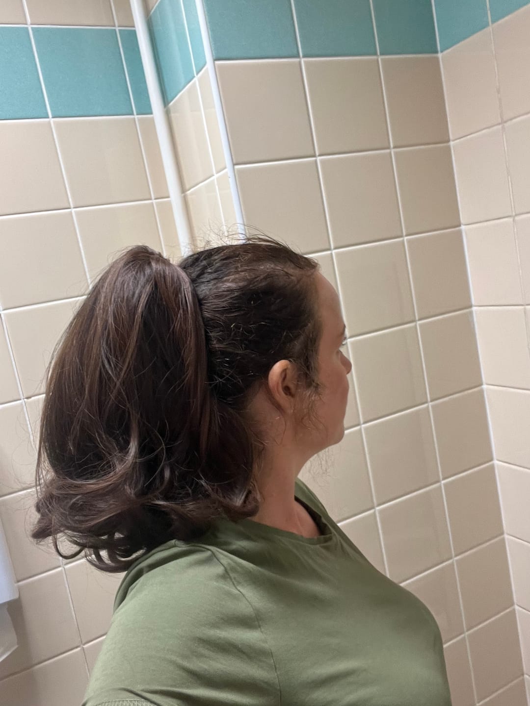 Customer photo review of Stranded Short Swoop Ponytail #2/5 Azalea