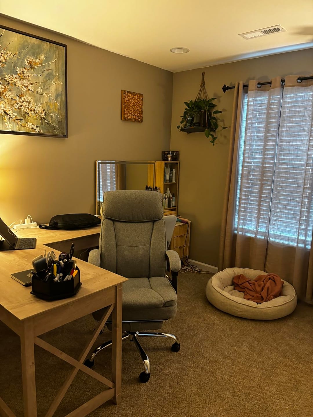 Customer photo review of Ergonomic Reclining  Massage Office Chair with Breathable Fabric Light Gray