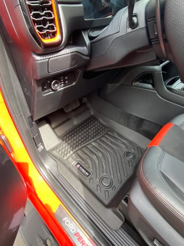 Customer photo review of Pisos Calce Perfecto FORD RANGER RAPTOR 2da GENERACION