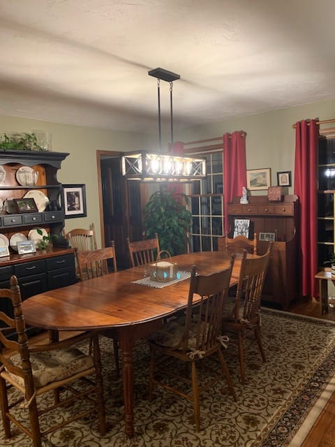 Customer photo review of Farmhouse 5-Light Rectangle Wood Chandelier