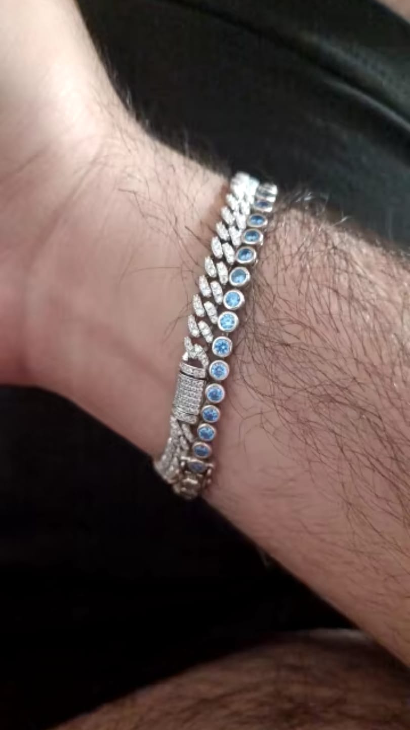 Customer photo review of PULSERA CUBANA DE MOISSANITA CON ORO BLANCO DE 6mm