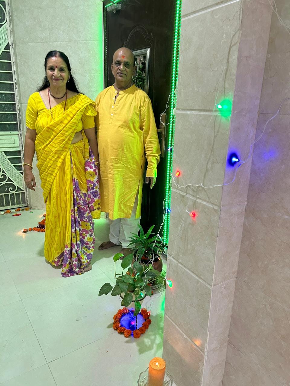 Customer photo review of Yellow Airy Linen Long Kurta